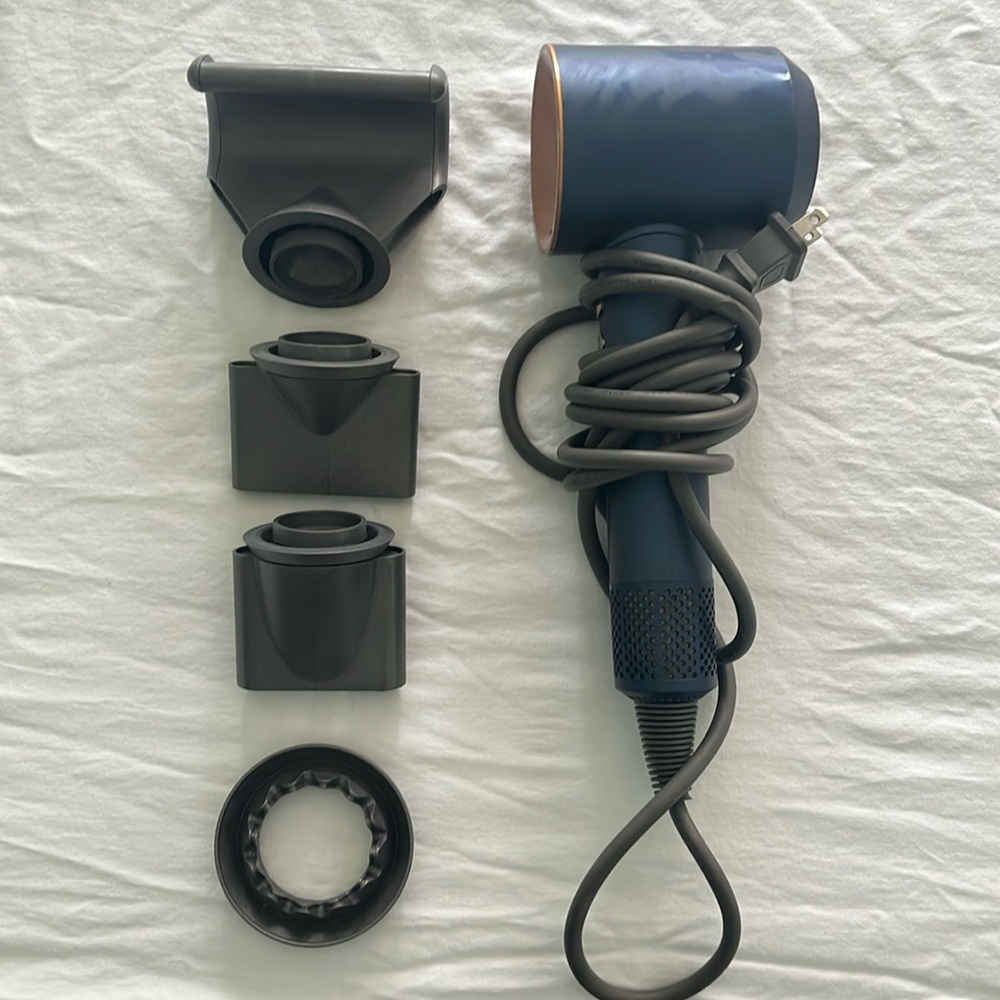 Hair Dryer with attachments Diffuser